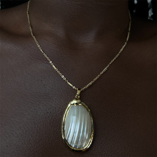 Mother Pearl Necklace